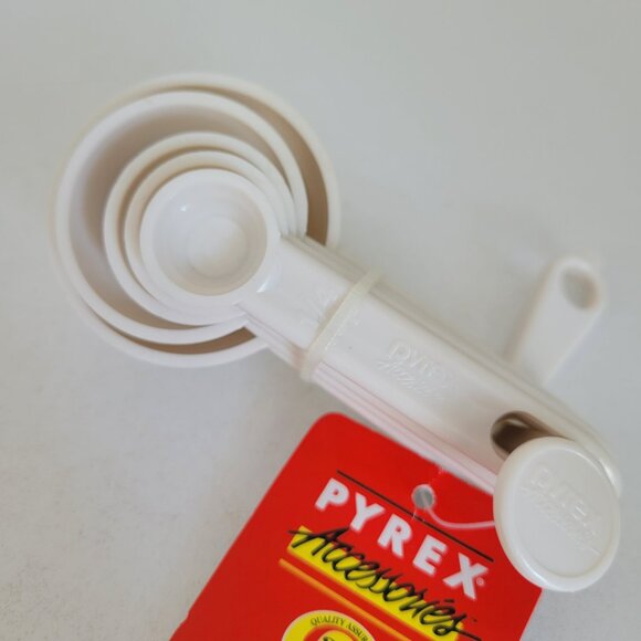 Pyrex Accessories Measuring Spoons Set of 5 # 7741 New Old Stock with Tag - Picture 3 of 5
